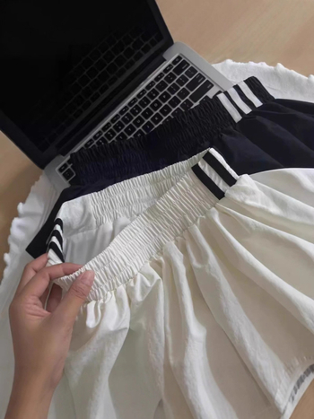 Suknja s leggingama, verzija 2.0 – pufasta midi suknja
