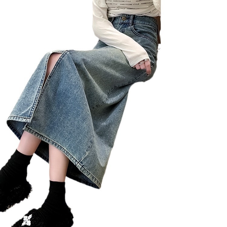Ženska traper suknja s visokim strukom, vintage stil, plavo isprano denim, jesen 2023, tri gumba i otvor sa šlicom