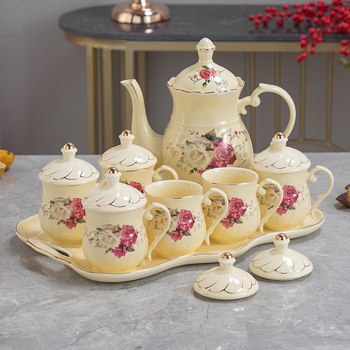 Set ceramic galben glazurat cu aur pentru ceai și apă, portabil, 7 piese, în cutie cadou
