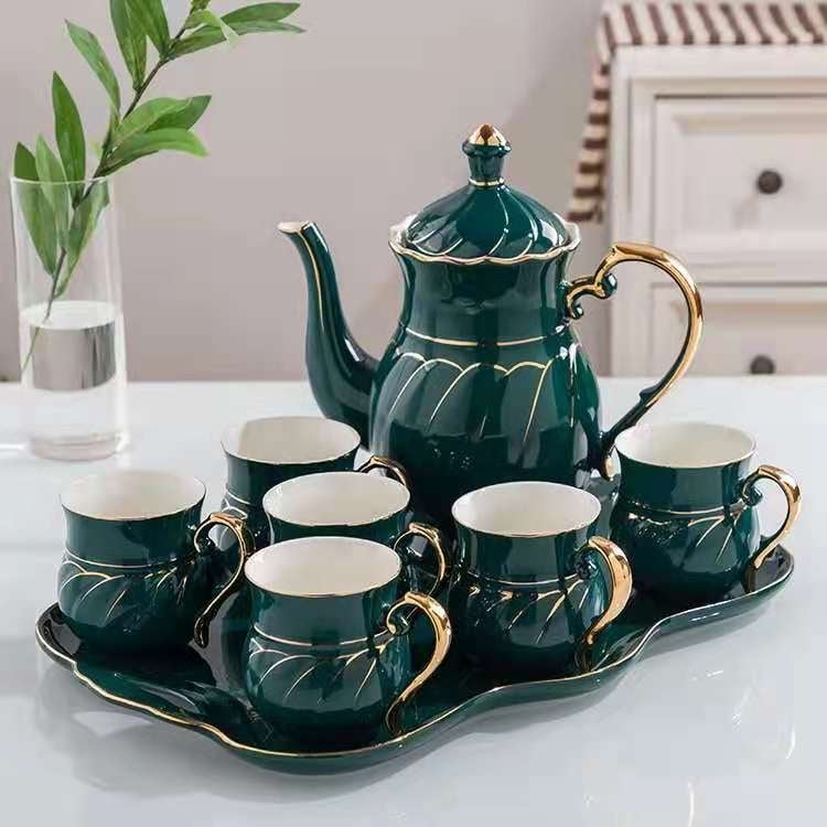 Set ceramic galben glazurat cu aur pentru ceai și apă, portabil, 7 piese, în cutie cadou