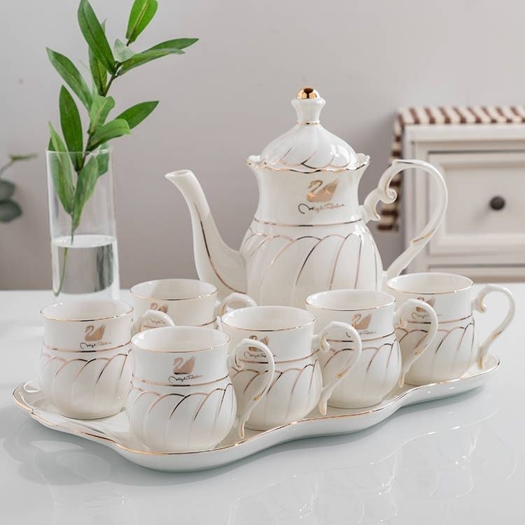 Set ceramic galben glazurat cu aur pentru ceai și apă, portabil, 7 piese, în cutie cadou