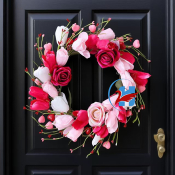 Ghirlandă de ușă din trandafiri și lalele artificiale — decor romantic pentru nunți de Ziua Îndrăgostiților