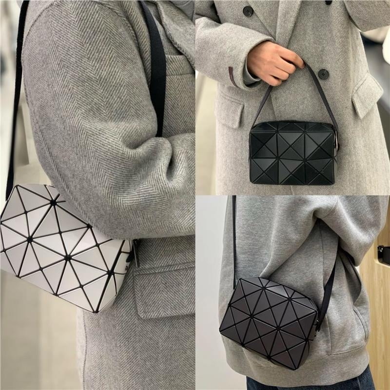 Ženska crossbody torba s geometrijskim rombom, mala kvadratna PVC torba sa zatvaračem