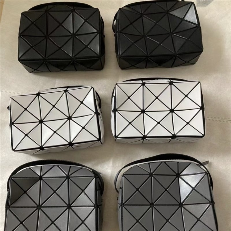 Ženska crossbody torba s geometrijskim rombom, mala kvadratna PVC torba sa zatvaračem