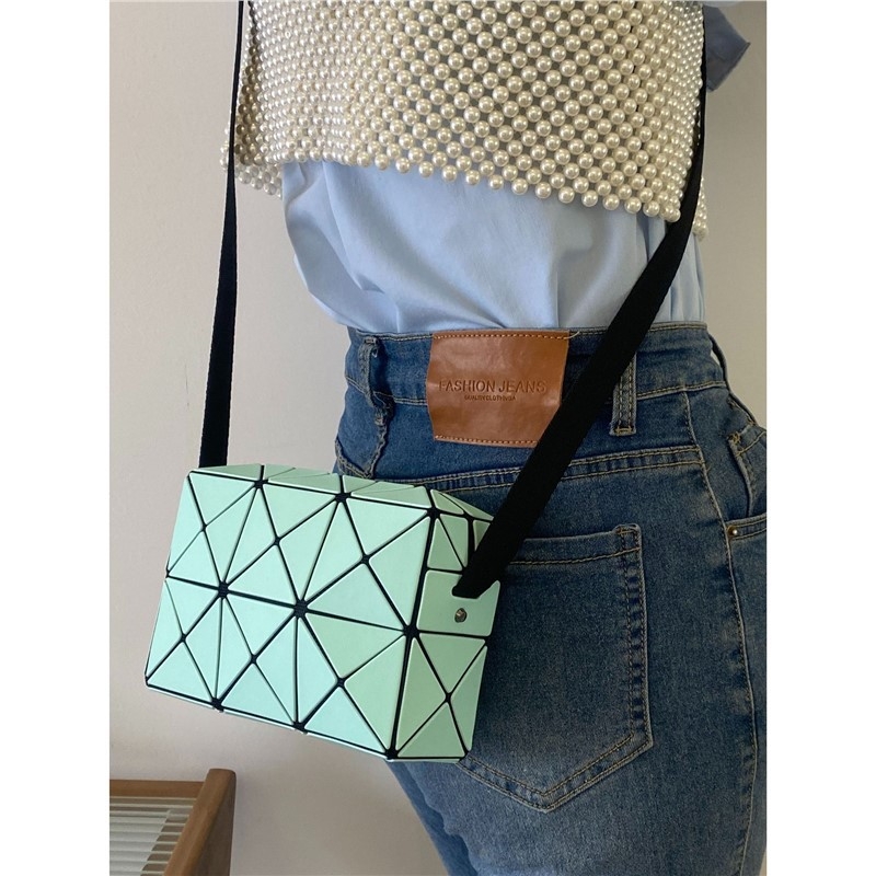 Ženska crossbody torba s geometrijskim rombom, mala kvadratna PVC torba sa zatvaračem