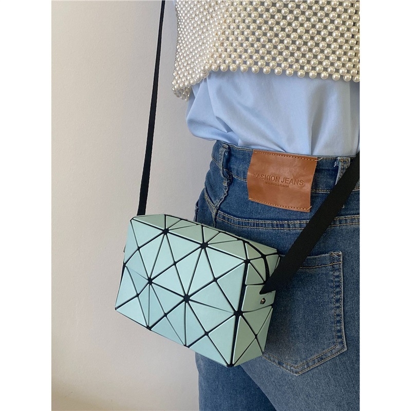 Ženska crossbody torba s geometrijskim rombom, mala kvadratna PVC torba sa zatvaračem