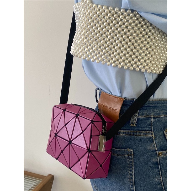 Ženska crossbody torba s geometrijskim rombom, mala kvadratna PVC torba sa zatvaračem