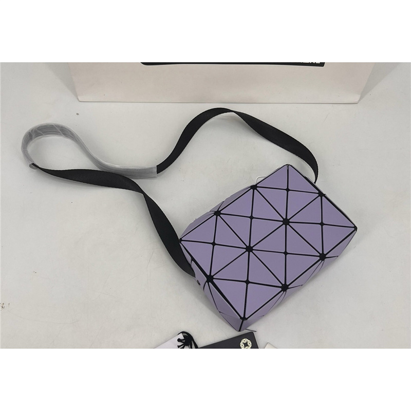 Ženska crossbody torba s geometrijskim rombom, mala kvadratna PVC torba sa zatvaračem
