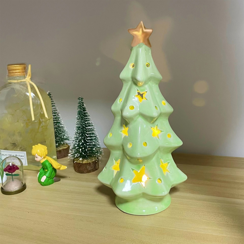 Lampa de noapte ceramică pentru bradul de Crăciun cu stele translucide