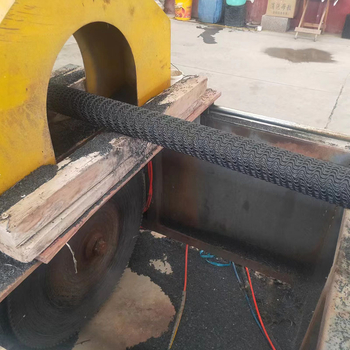 Țeavă de drenaj permeabilă rigidă pentru îmbunătățirea solurilor saline-alkaline, țeavă PE perforată cu model curbat în plasă