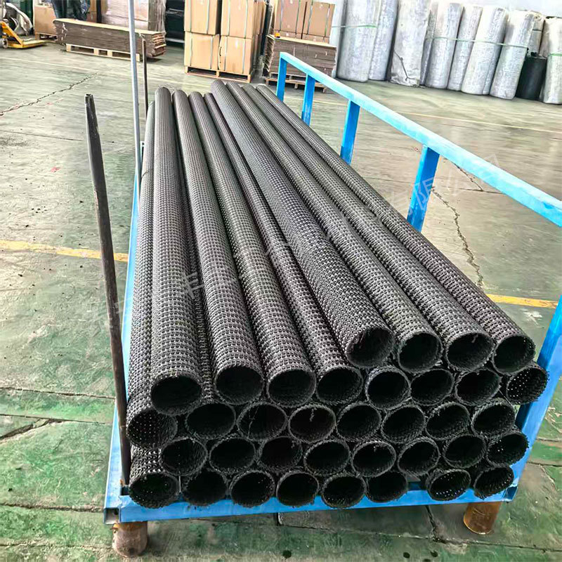 Conductă rigidă permeabilă din HDPE pentru drenaj inginereasc în fundații de drumuri și amenajări peisagistice