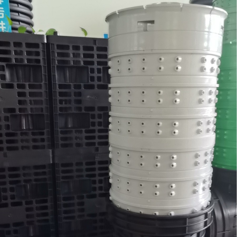Ieșire micro cu eliberare lentă, cămin de inspecție din plastic de 315 mm, cu etanșare la apă și separare a uleiului
