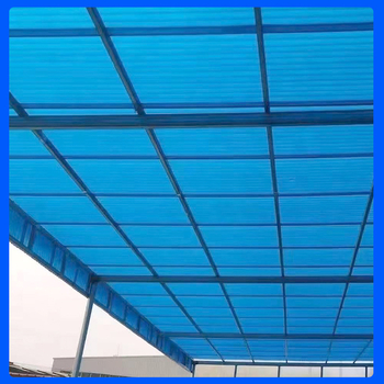Panou FRP albastru, trapezoidal, pentru iluminat în sere și parcări, anticoroziv, textură în valuri