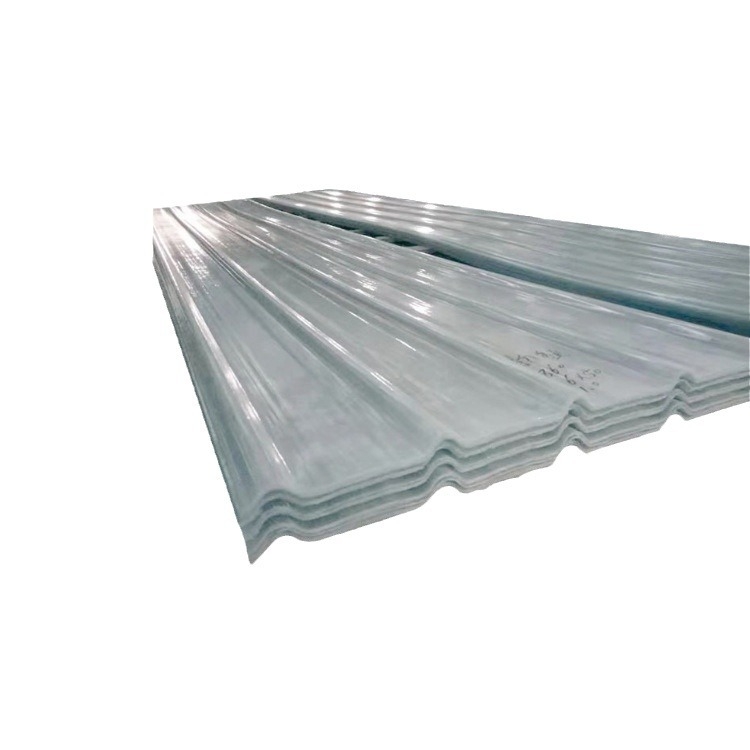 Panou FRP transparent pentru iluminat, placă luminoasă personalizabilă pentru adăpost, seră, cameră de soare și construcții temporare; lățimi 1 m, 1,2 m sau 1,5 m; grosime 0,8–3,0 mm; culori 840 și 900.
