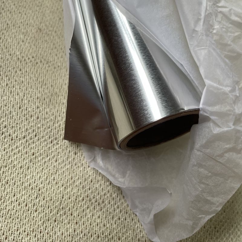 Hârtie de copt din folie de aluminiu îngroșată, cu hârtie cu silicon, de calitate alimentară, rezistentă la temperaturi înalte, ambalată în cutie