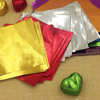 Folie alimentară pentru ambalarea ciocolatei: folie de aluminiu colorată cu relief, hârtie de ambalaj pentru bomboane, zahăr brun și ceai