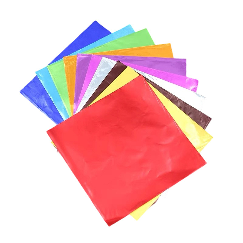 Folie alimentară pentru ambalarea ciocolatei: folie de aluminiu colorată cu relief, hârtie de ambalaj pentru bomboane, zahăr brun și ceai