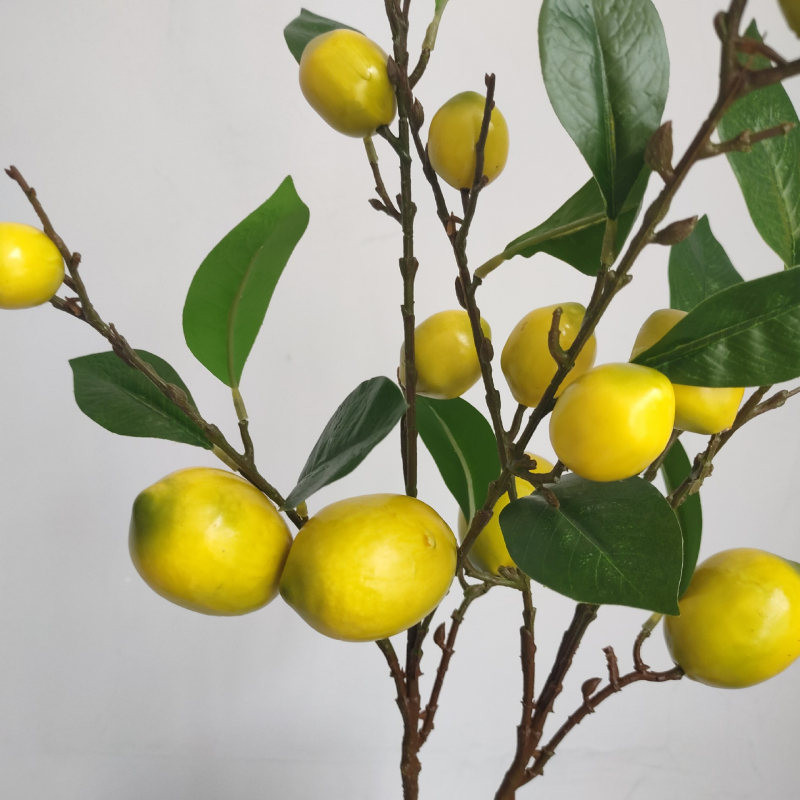 Buchet de ramuri de lămâie artificiale cu zece lămâi artificiale și boabe galbene