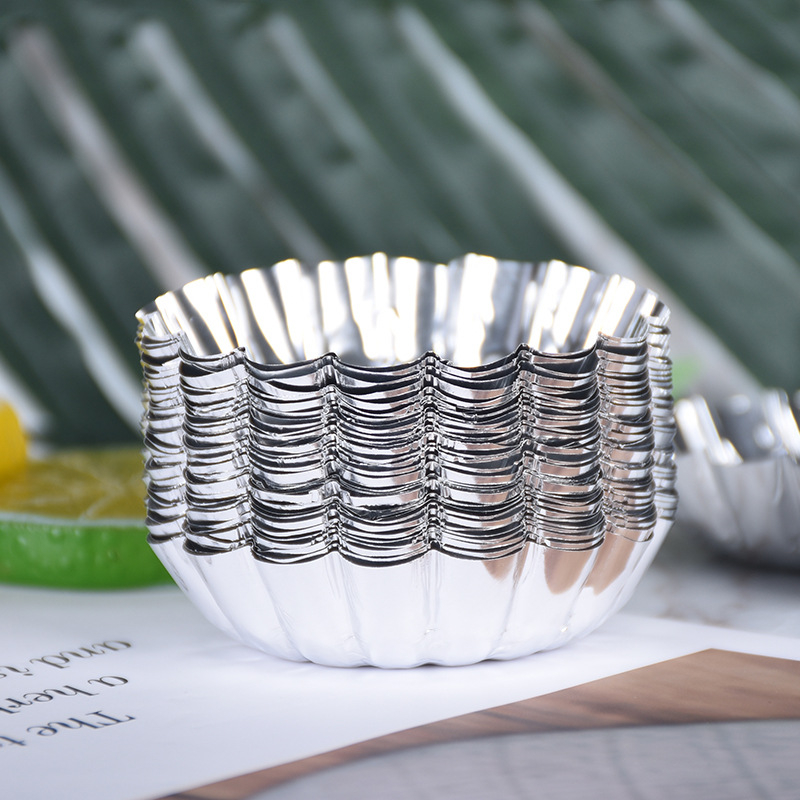 Cupă de aluminiu de unică folosință, în formă de crizantemă, model B104, vas pentru pudding și formă pentru egg tart, cu bază de folie, rezistentă la temperaturi înalte