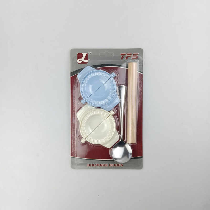 Set de instrumente pentru prepararea găluștelor: formă rotativă pentru găluște, materiale alimentare de calitate, aparat manual de pregătire, lingură, făcăleț, set de patru piese