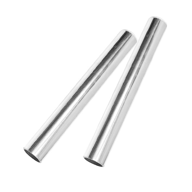 folie de aluminiu pentru coacere și grătar, disponibilă în dimensiuni de 5 m × 30 cm, 10 m × 30 cm și 20 m × 30 cm.