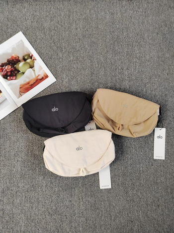 Vgyu 159 Mala crossbody torba preko ramena, poliester, korejski stil, magnetsko zatvaranje, svakodnevna upotreba, proljeće 2026