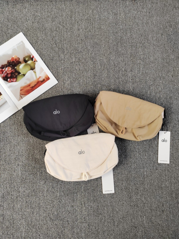 Vgyu 159 Mala crossbody torba preko ramena, poliester, korejski stil, magnetsko zatvaranje, svakodnevna upotreba, proljeće 2026