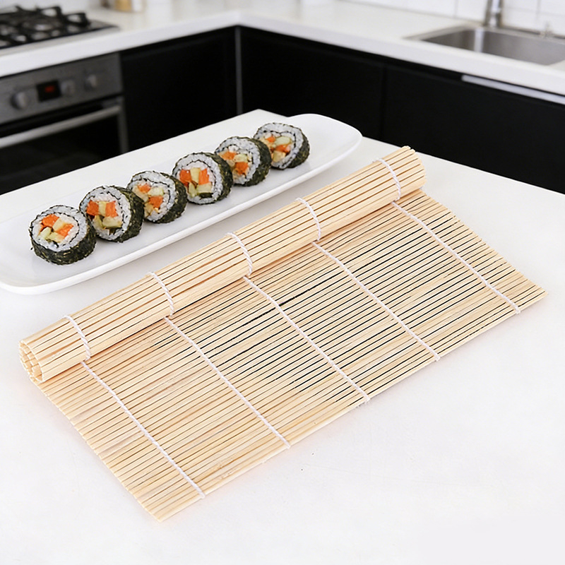 Set de instrumente pentru sushi, rolă de bambus și rulouri cu nori