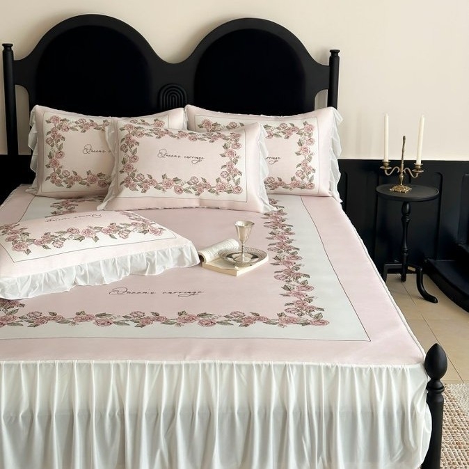 Set de pat trei piese, stil franțuzesc prințesă, material răcoros ice-silk, fustă de pat cu dantelă, clasă A matern/bebeluș