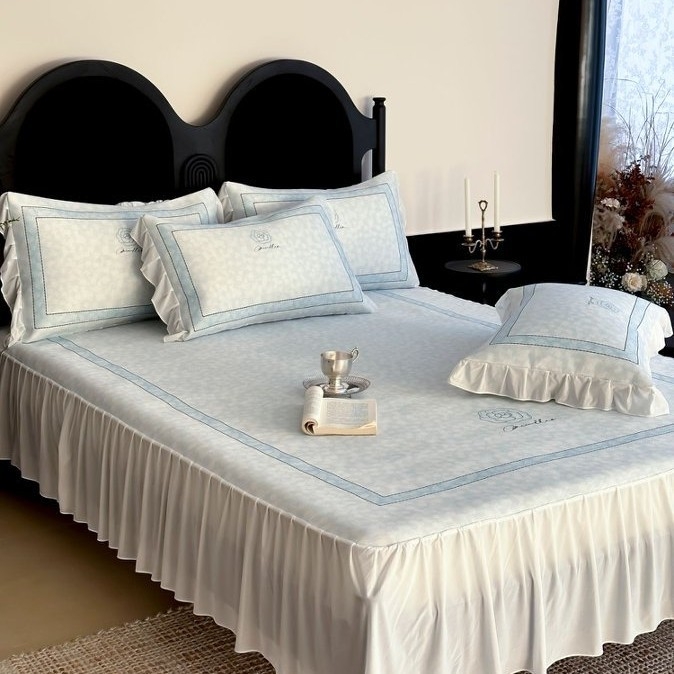 Set de pat trei piese, stil franțuzesc prințesă, material răcoros ice-silk, fustă de pat cu dantelă, clasă A matern/bebeluș
