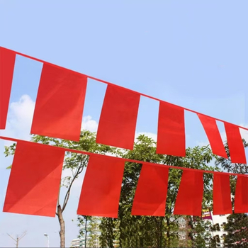 Steaguri pătrate cu simbolul norocului pentru sărbătoarea de primăvară, drapelele triunghiulare colorate pentru Anul Nou