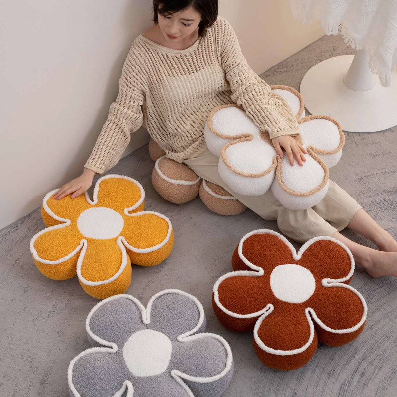 Pernă cremă cu petale de floarea soarelui, pentru canapea și sufragerie, stil tatami