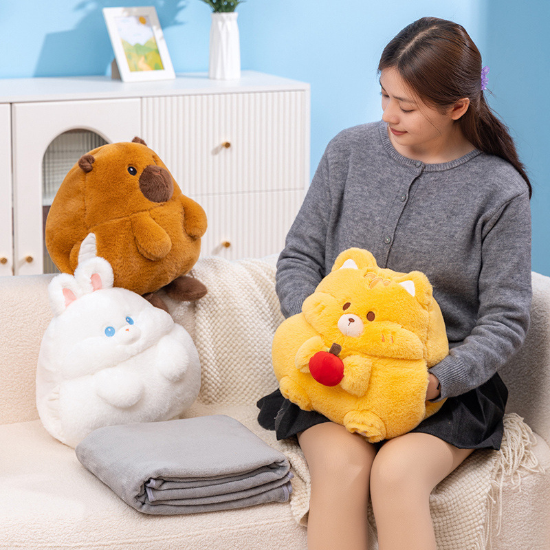 Pernă pluș cu capibara, hamster și pinguin, cu pătură — 3 în 1 pentru birou și acasă, pernă de odihnă și încălzitor de mâini, păpușă decorativă