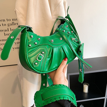 Dumpling torba s rivetima i plisiranim dizajnom, mala, 2023 stil, za rame ili crossbody