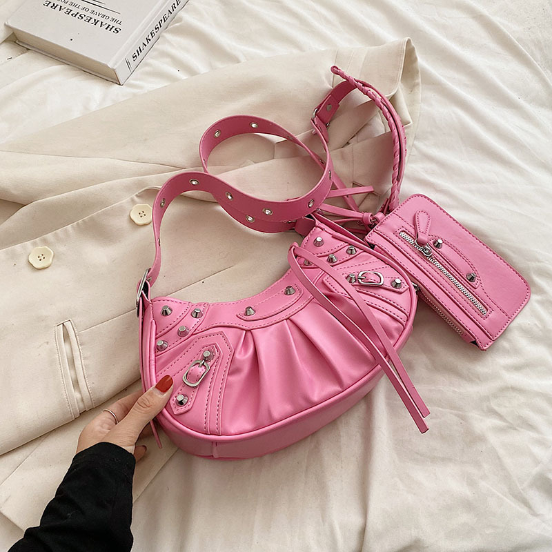 Dumpling torba s rivetima i plisiranim dizajnom, mala, 2023 stil, za rame ili crossbody