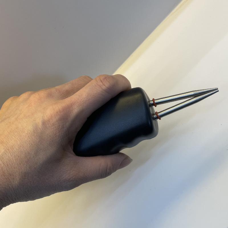 Dispozitiv electric pentru îndepărtarea penelor la găini, rațe și gâște – potrivit pentru uz casnic și comercial