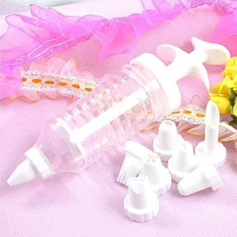 Set fondant pentru tort – 8 duze din plastic înlocuibile pentru decorare cu cremă DG18004