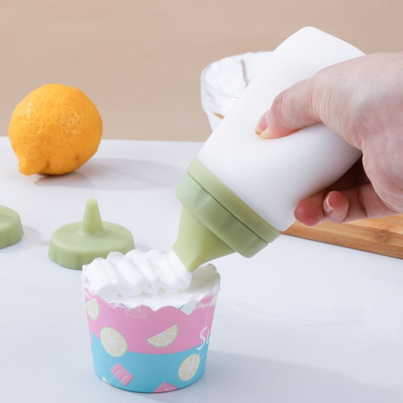 recipient din silicon pentru decorarea torturilor, cu set de 4 duze din plastic