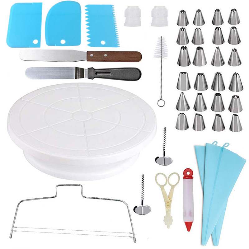 Set decorare tort 40 piese: suport rotativ pentru decorare, spatule, duze pentru ornare, sacoșe pentru cremă, unelte de patiserie