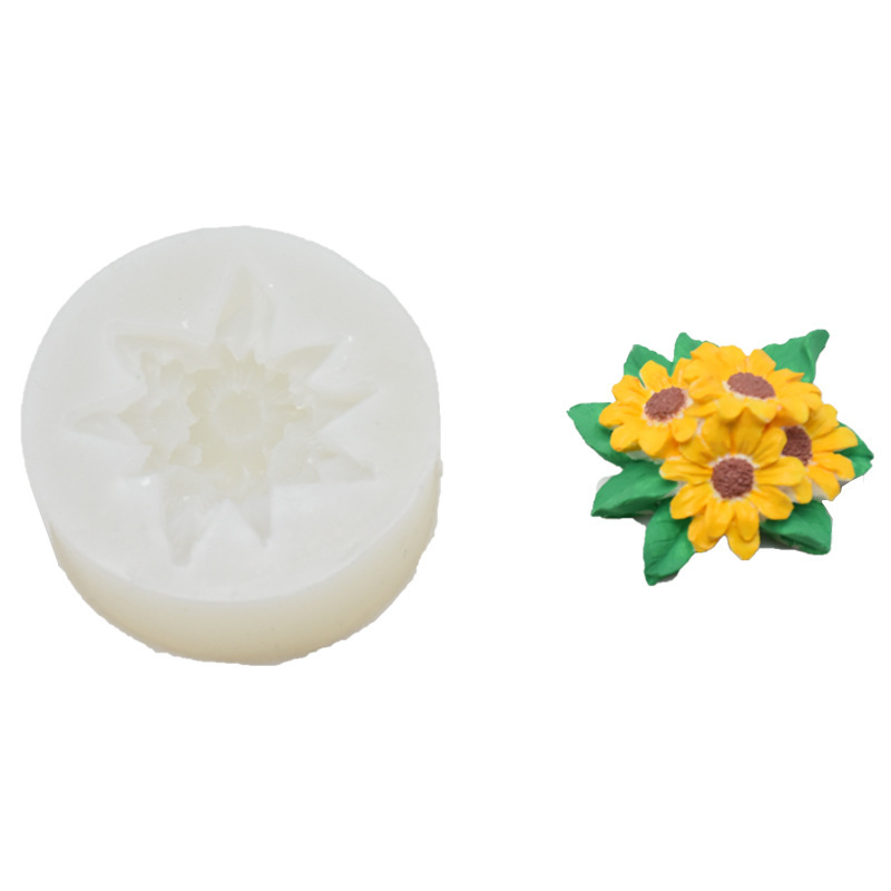 Șablon silicon pentru 4 crizanteme – săpun, ghips, cofetărie și decorare cu fondant