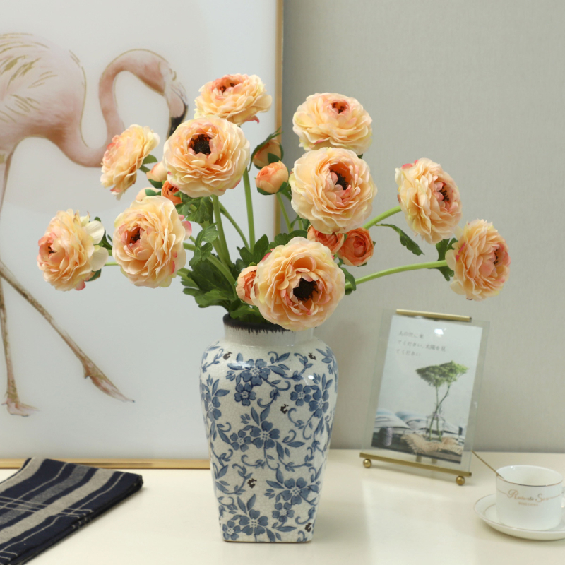 Aranjament floral din mătase cu lotus și bujor în vază pentru decorul sufrageriei