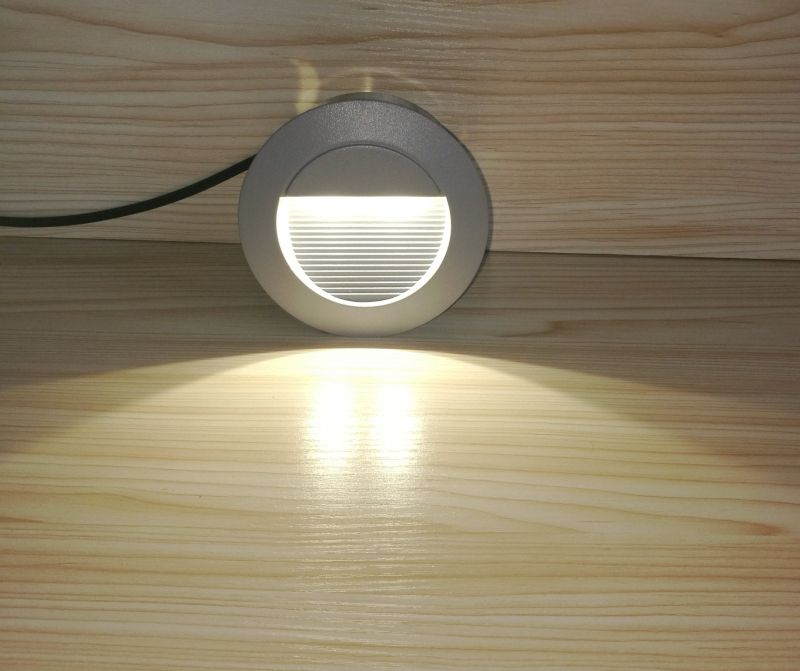 Lumină de exterior LED impermeabilă, circulară, montaj în perete, 2W, diametru 125 mm, JE024