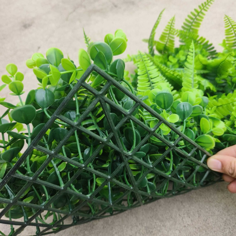 Iarbă persiană artificială cu frunze de ferigă pentru perete și balcon – placă decorativă din plastic pentru amenajări peisagistice