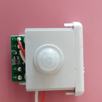 Lampă LED pentru dulap cu senzor, montare magnetică – set complet de carcase din plastic și accesorii