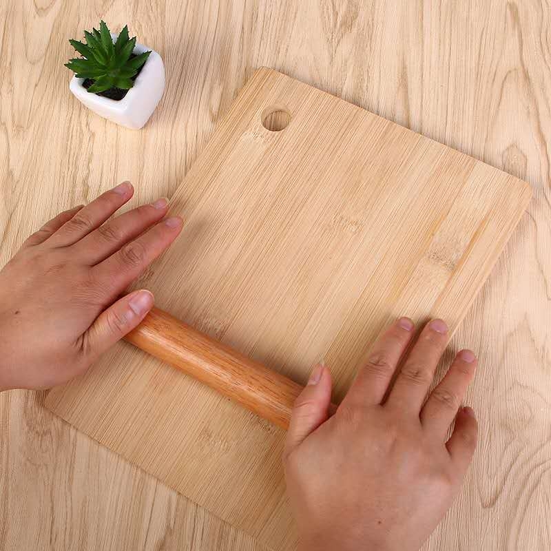 Rolă de aluat din lemn, 40 cm lungime, grosime 3 cm