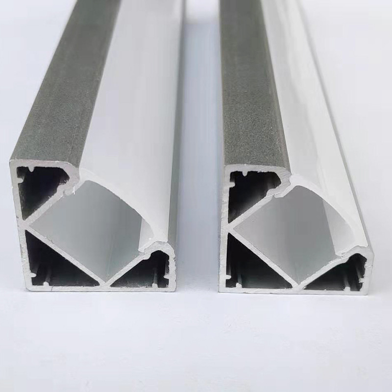 Canal din aluminiu în formă de V pentru bandă LED, cu capac PC