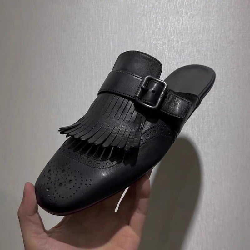 Baotou ženske papuče, proljetni britanski stil, ravne mule s resicama i urezanim uzorkom