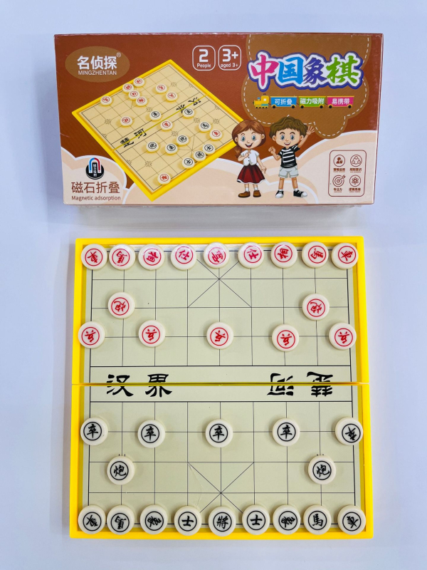 Magnetski sklopivi šahovski set s više igara: Flying Chess, Gomoku, Jungle Chess, Jumping Chess i Kineski šah