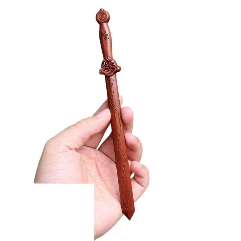 Drveni mač od drveta datlovine s ugraviranim imenom Boga munje i mačem Bagua, duljine 20 cm, taoistički artefact