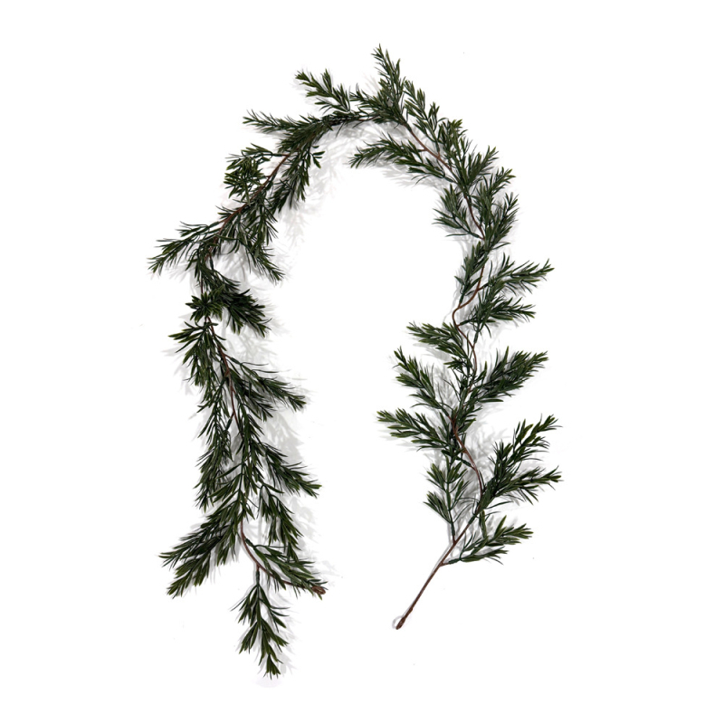 Изкуствено зелено растение Podocarpus, лоза с червени плодове — коледна витрина за дома